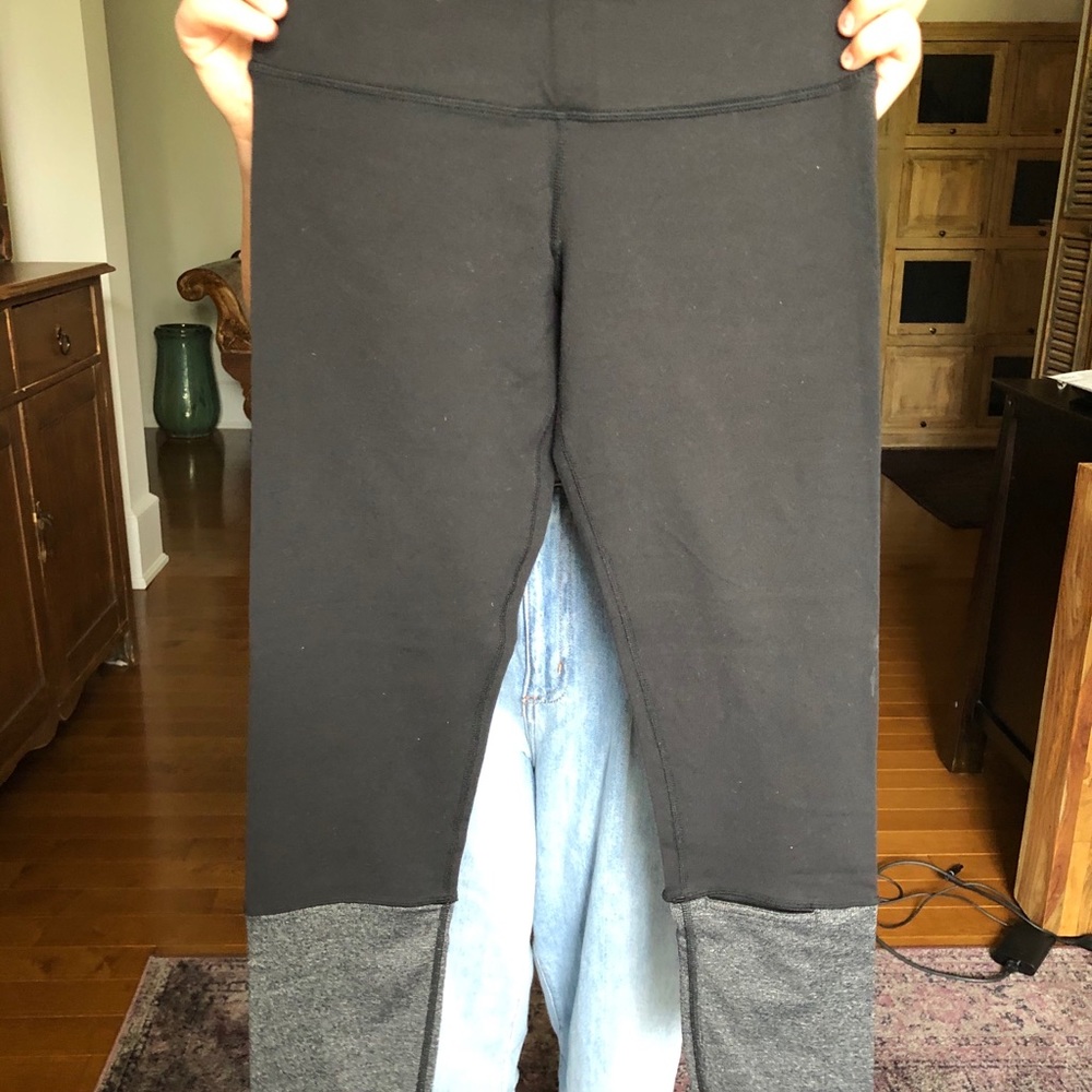 Lululemon 3/4 black and grey tights
